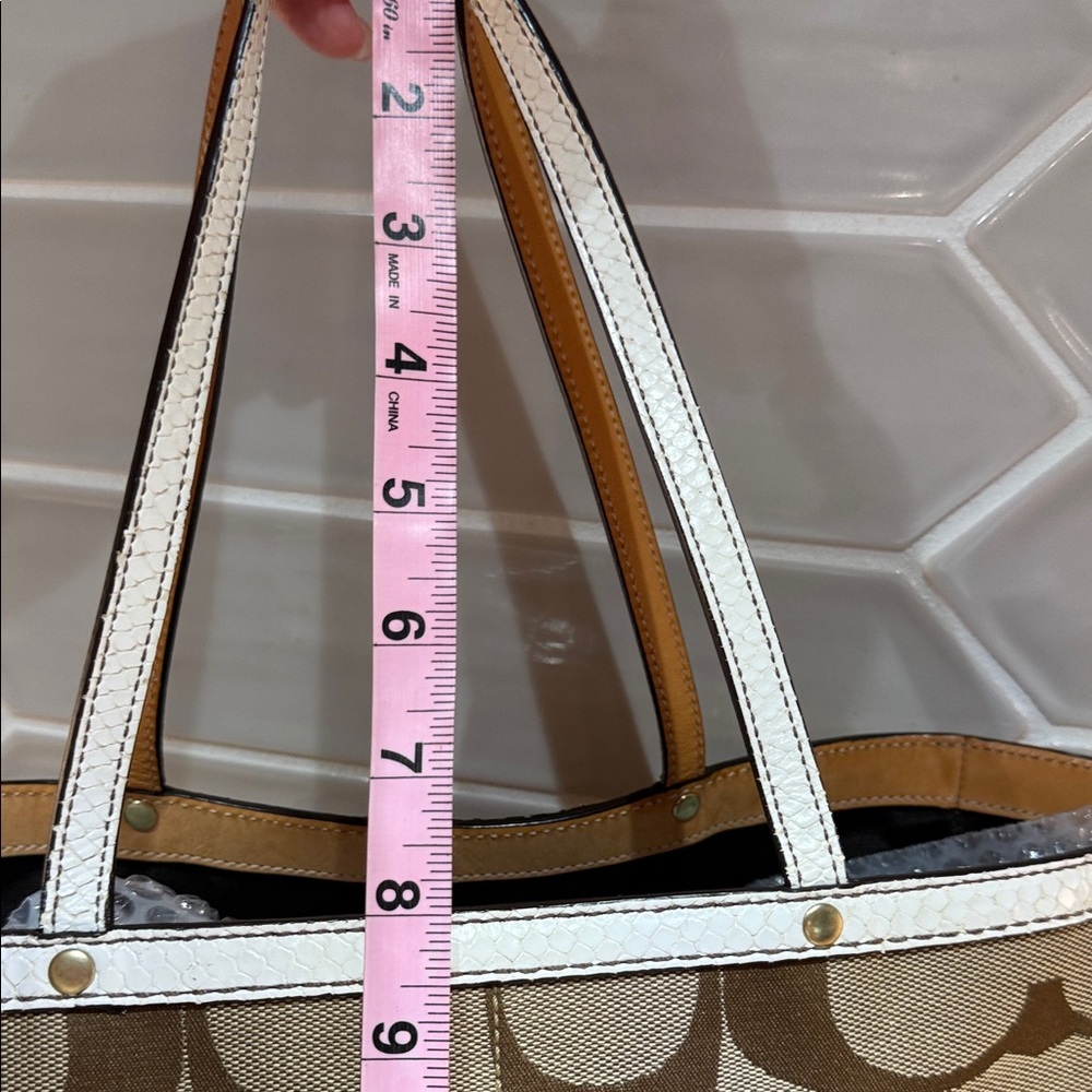 Coach Jacquard Tote Khaki White Python Trim Nearly Perfect Condition! - Picture 15 of 16